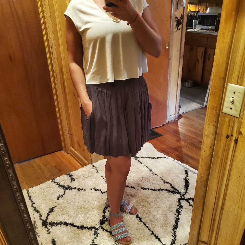Grey skirt